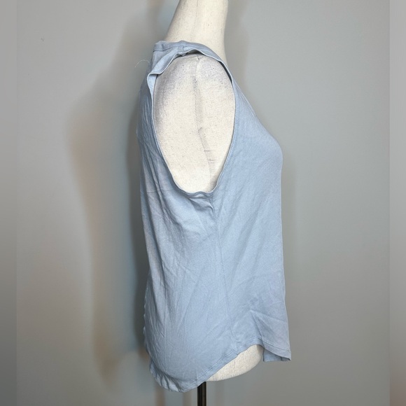 NWT sz M Chaser light blue sleeveless tank shirttail scoop neck soft - Picture 3 of 7